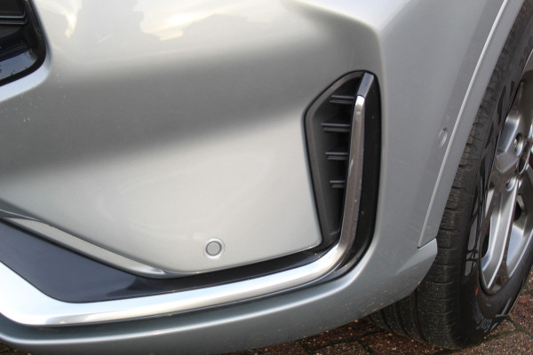 Ford Kuga 2.5-243pk PHEV ST-Line X. Nieuwste model ! Van €. 54.937,- voor €. 43.735,- ! Trekgewicht 2.100kg ! Elektr. panoramadak, Elektr. inklapb. trekhaak, stoel-, stuur- en voorraamverw., lane- en side assist, 360gr. camera, HUD, Apple/Android, Elektr. verstelb. stoelen, LED verl. etc etc