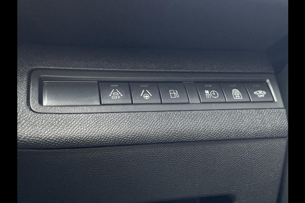 Peugeot 3008 1.6 HYbrid 225 GT | panoramadak | Focal Audio | ACC |