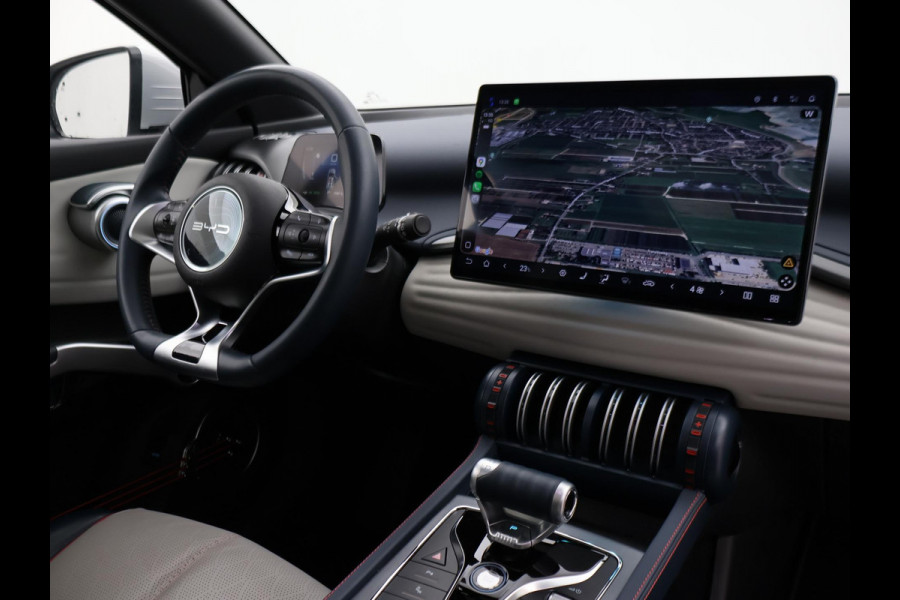 BYD ATTO 3 DESIGN 60 kWh + SCHUIFDAK | LEDER | 360 CAMERA | 15,6" SCHERM | WARMTEPOMP | ADAPTIVE CRUISE