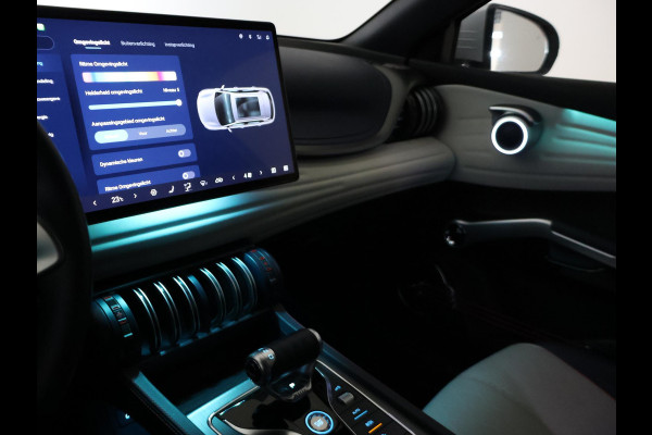 BYD ATTO 3 DESIGN 60 kWh + SCHUIFDAK | LEDER | 360 CAMERA | 15,6" SCHERM | WARMTEPOMP | ADAPTIVE CRUISE