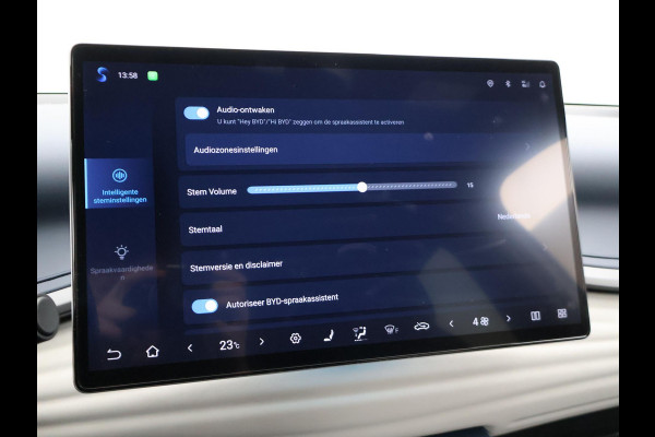 BYD ATTO 3 DESIGN 60 kWh + SCHUIFDAK | LEDER | 360 CAMERA | 15,6" SCHERM | WARMTEPOMP | ADAPTIVE CRUISE