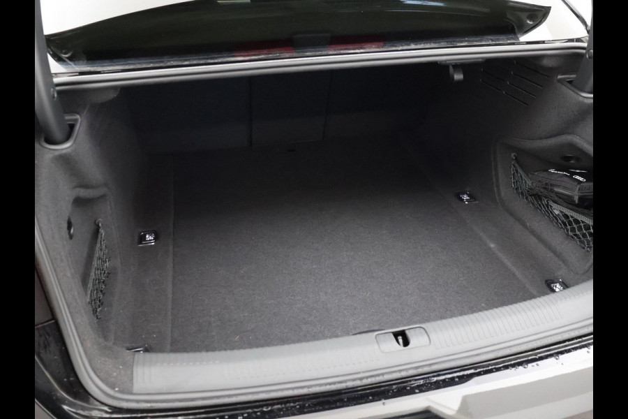 Audi A4 Limousine 35 TFSI 150 PK AUT. *1.002 KM!* + VIRTUAL COCKPIT | SFEERVERLICHTING | 19 INCH | SPORTSTOELEN | APPLE CARPLAY