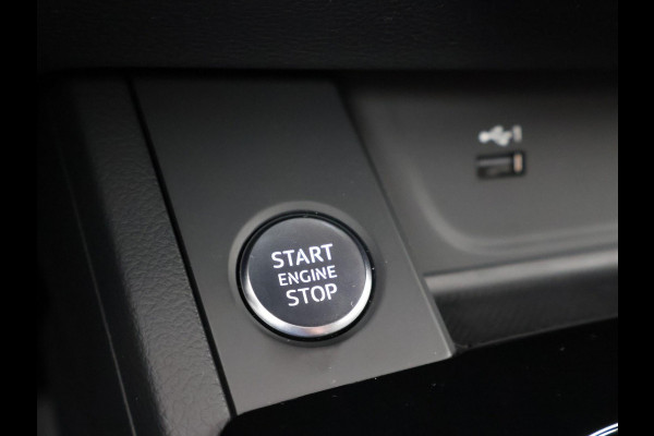 Audi A4 Limousine 35 TFSI 150 PK AUT. *1.002 KM!* + VIRTUAL COCKPIT | SFEERVERLICHTING | 19 INCH | SPORTSTOELEN | APPLE CARPLAY