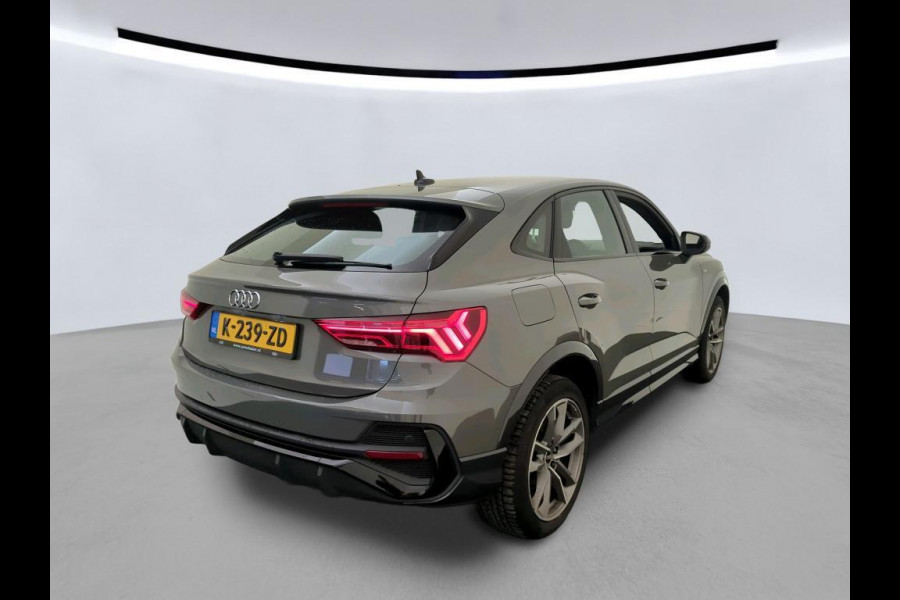 Audi Q3 Sportback 45 TFSI e S Edition Automaat | Keyless entry & start | Chronosgrijs | Stoelverwarming | Sonos Audio HiFi | Zwart optiek | Elektr