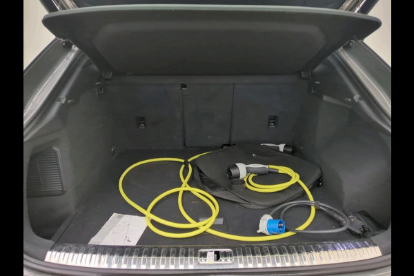 Audi Q3 Sportback 45 TFSI e S Edition Automaat | Keyless entry & start | Chronosgrijs | Stoelverwarming | Sonos Audio HiFi | Zwart optiek | Elektr