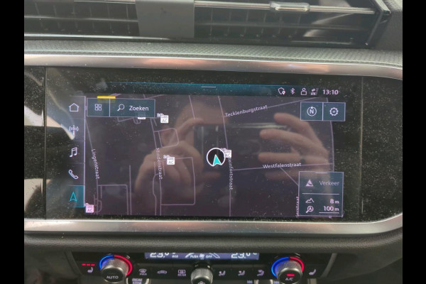 Audi Q3 Sportback 45 TFSI e S Edition Automaat | Keyless entry & start | Chronosgrijs | Stoelverwarming | Sonos Audio HiFi | Zwart optiek | Elektr