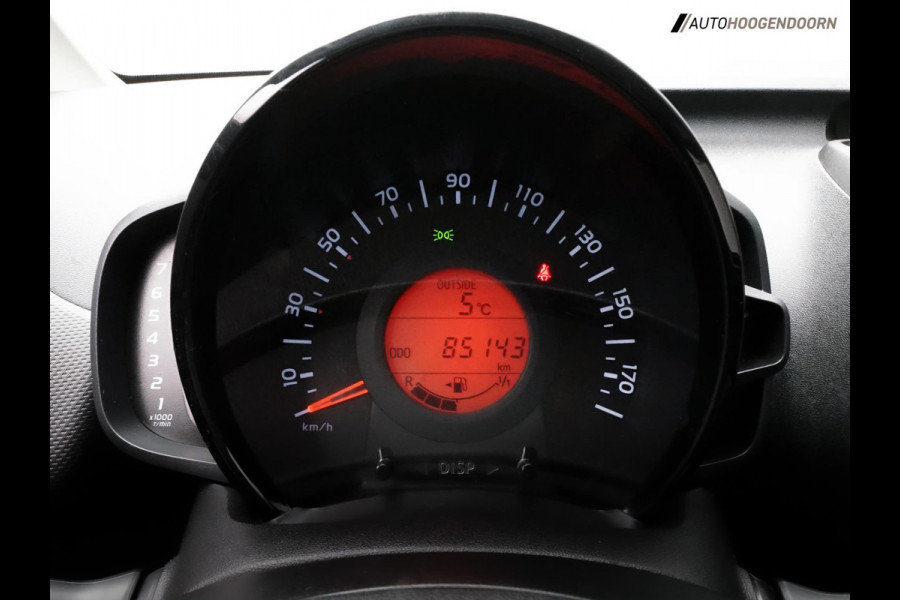 Citroën C1 1.0 VTi Shine Sport (APPLE CARPLAY,CLIMATE CONTROL,ACHTERUITRIJCAMERA,LM-VELGEN,SPORTSTOELEN,CRUISE,TOPCONDITIE)