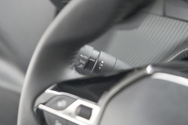 Peugeot 208 PureTech 100 Allure Pack | Nieuw Model | Apple CarPlay | Parkeersensoren | Climate Control