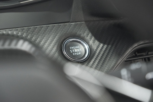 Peugeot 208 PureTech 100 Allure Pack | Nieuw Model | Apple CarPlay | Parkeersensoren | Climate Control