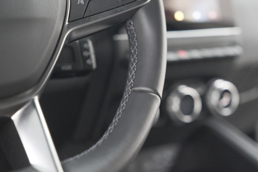 Renault Clio TCe 90 GPF techno | 360 Camera | Adaptieve Cruise Control | 9.3 Inch Groot Scherm