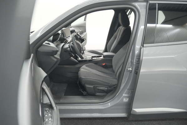 Peugeot 2008 PureTech 130 EAT8 Allure | 100% Benzine | Parkeersensoren Voor + Achter | Apple CarPlay | Climate Control