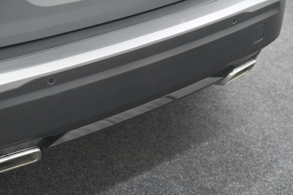 Peugeot 2008 PureTech 130 EAT8 Allure | 100% Benzine | Parkeersensoren Voor + Achter | Apple CarPlay | Climate Control