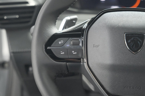 Peugeot 2008 PureTech 130 EAT8 Allure | 100% Benzine | Parkeersensoren Voor + Achter | Apple CarPlay | Climate Control