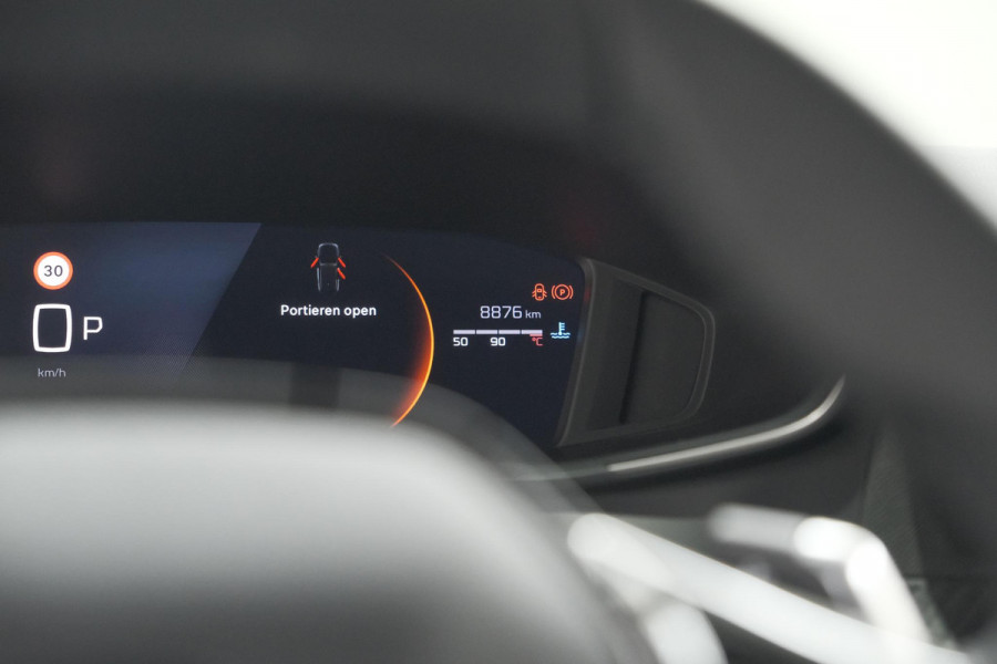 Peugeot 2008 PureTech 130 EAT8 Allure | 100% Benzine | Parkeersensoren Voor + Achter | Apple CarPlay | Climate Control