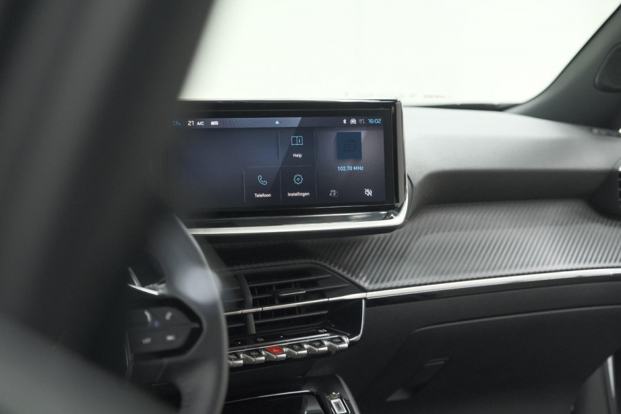 Peugeot 2008 PureTech 130 EAT8 Allure | 100% Benzine | Parkeersensoren Voor + Achter | Apple CarPlay | Climate Control