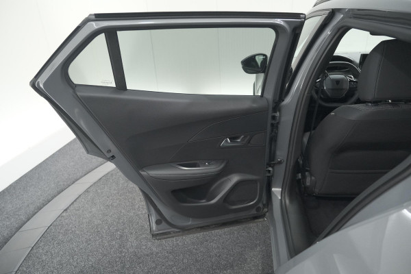 Peugeot 2008 PureTech 130 EAT8 Allure | 100% Benzine | Parkeersensoren Voor + Achter | Apple CarPlay | Climate Control