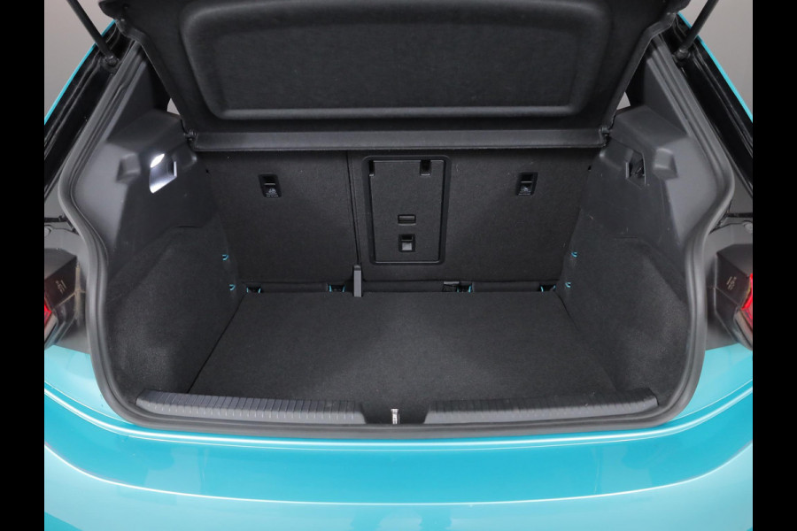 Volkswagen ID.3 First Plus 58 kWh Camera| Navigatie| 19'LMvelgen| Matrix LED| SOH 90%