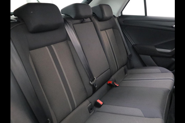 Volkswagen T-Roc 1.0 TSI Style 115pk 6bak| Panorama dak | LM-velgen| el. achterklep | Climatronic