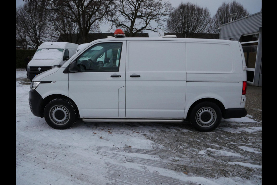 Volkswagen Transporter 2.0 TDI 150PK, L1H1, DSG-automaat, Airco, 2 x Schuifdeur, Dierenambulance-inrichting, Hondenvervoer