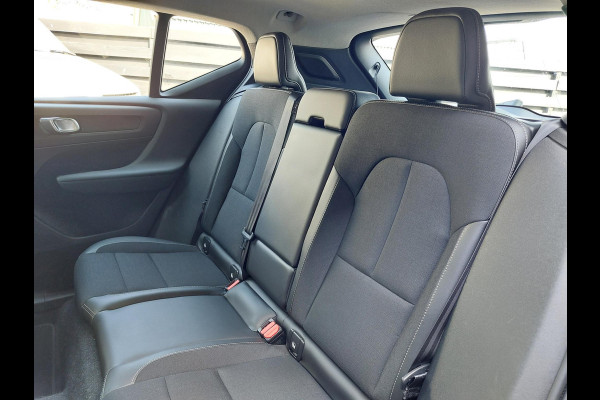 Volvo XC40 2.0 T4 R-Design | Leder | Trekhaak | Panodak