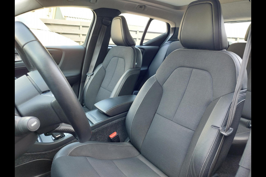 Volvo XC40 2.0 T4 R-Design | Leder | Trekhaak | Panodak