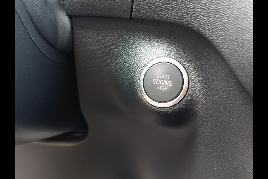 Volvo XC40 2.0 T4 R-Design | Leder | Trekhaak | Panodak