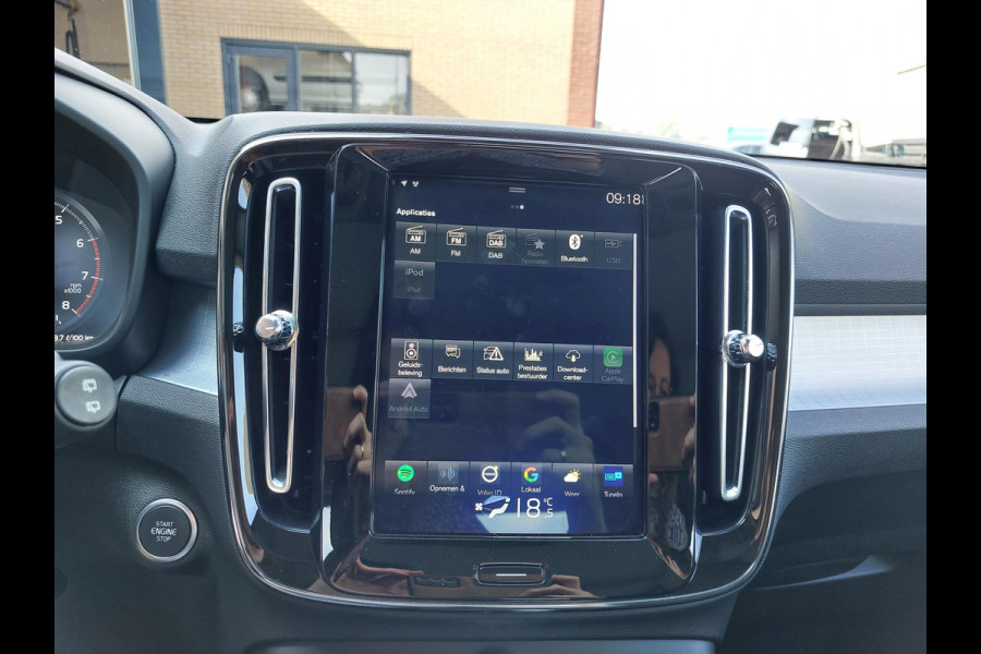 Volvo XC40 2.0 T4 R-Design | Leder | Trekhaak | Panodak
