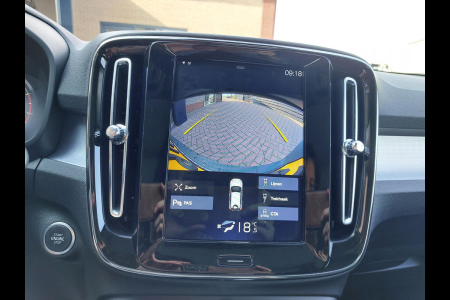 Volvo XC40 2.0 T4 R-Design | Leder | Trekhaak | Panodak
