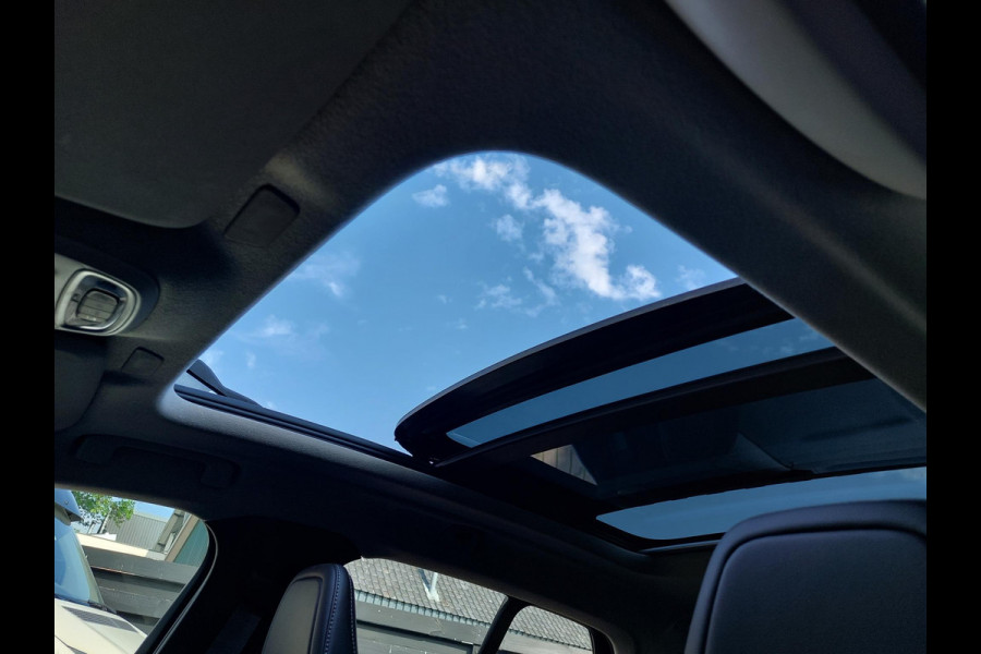 Volvo XC40 2.0 T4 R-Design | Leder | Trekhaak | Panodak