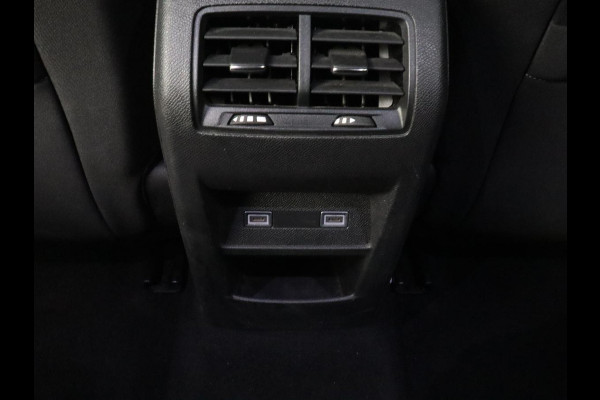 Peugeot 308 1.6 Plug-in Hybrid 180 Allure | Half leder | Camera | Carplay | Navigatie | Full LED | Cruise control | Climate control | Digital Cockpit | PHEV