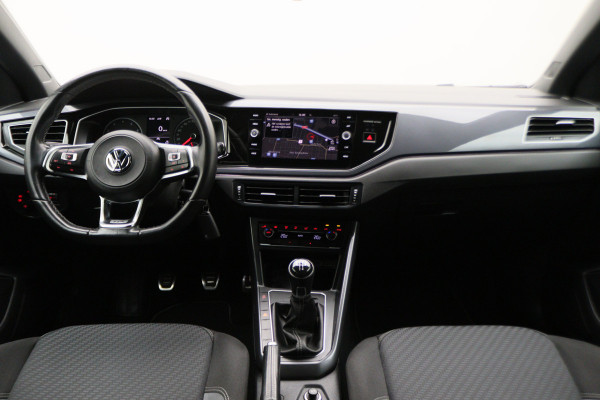 Volkswagen Polo 1.0 TSI Highline R-Line Climate, ACC, Apple Carplay, Sfeerverlichting, Sportstoelen, DAB, 17''
