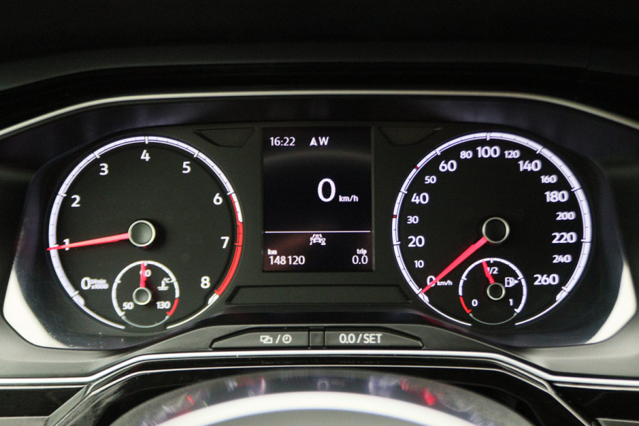 Volkswagen Polo 1.0 TSI Highline R-Line Climate, ACC, Apple Carplay, Sfeerverlichting, Sportstoelen, DAB, 17''