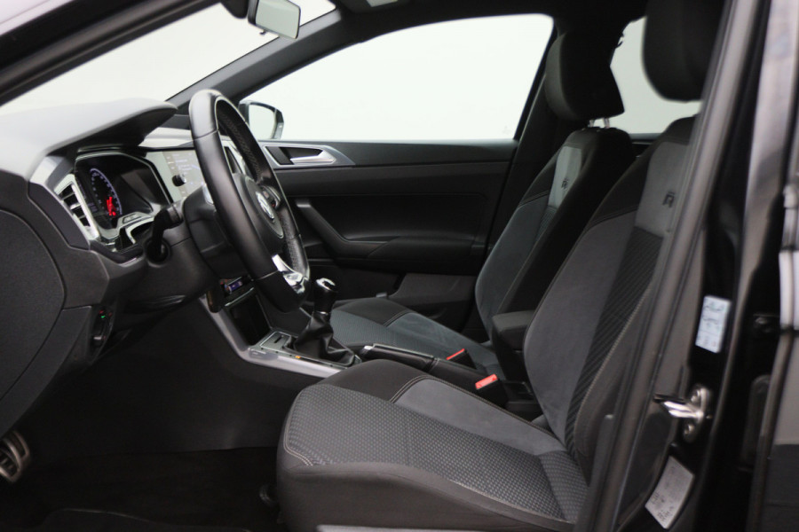 Volkswagen Polo 1.0 TSI Highline R-Line Climate, ACC, Apple Carplay, Sfeerverlichting, Sportstoelen, DAB, 17''