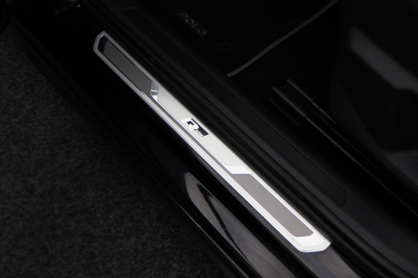 Volkswagen Polo 1.0 TSI Highline R-Line Climate, ACC, Apple Carplay, Sfeerverlichting, Sportstoelen, DAB, 17''