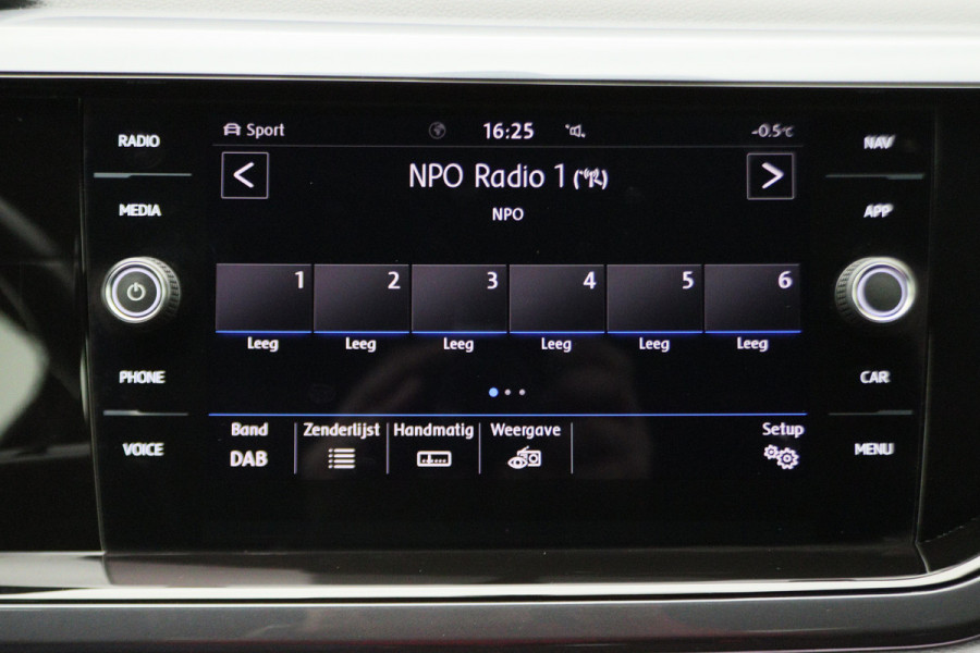 Volkswagen Polo 1.0 TSI Highline R-Line Climate, ACC, Apple Carplay, Sfeerverlichting, Sportstoelen, DAB, 17''