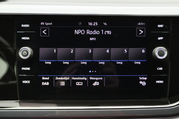 Volkswagen Polo 1.0 TSI Highline R-Line Climate, ACC, Apple Carplay, Sfeerverlichting, Sportstoelen, DAB, 17''