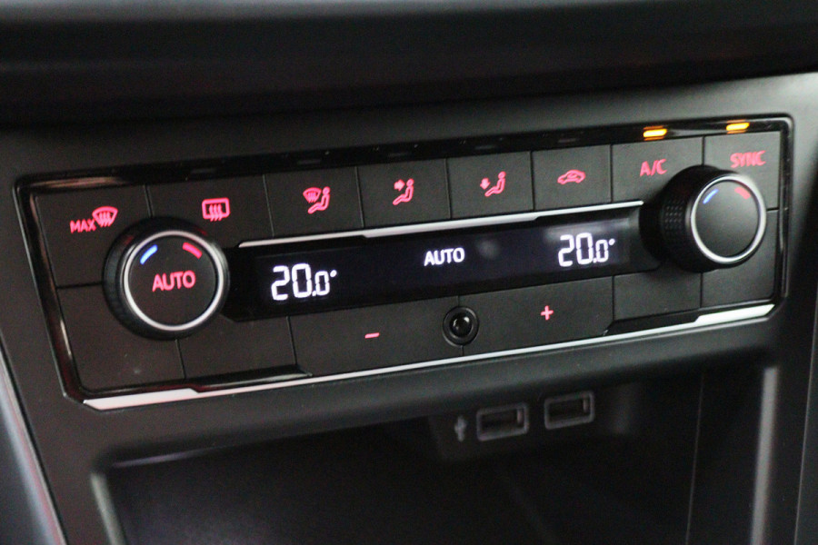 Volkswagen Polo 1.0 TSI Highline R-Line Climate, ACC, Apple Carplay, Sfeerverlichting, Sportstoelen, DAB, 17''