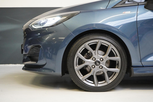 Ford Fiesta 1.0 EcoBoost Hybrid ST-Line | Carplay | Stoelverwarming | Stuurverwarming | Sportstuur | Privacy glass