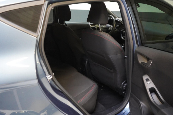 Ford Fiesta 1.0 EcoBoost Hybrid ST-Line | Carplay | Stoelverwarming | Stuurverwarming | Sportstuur | Privacy glass
