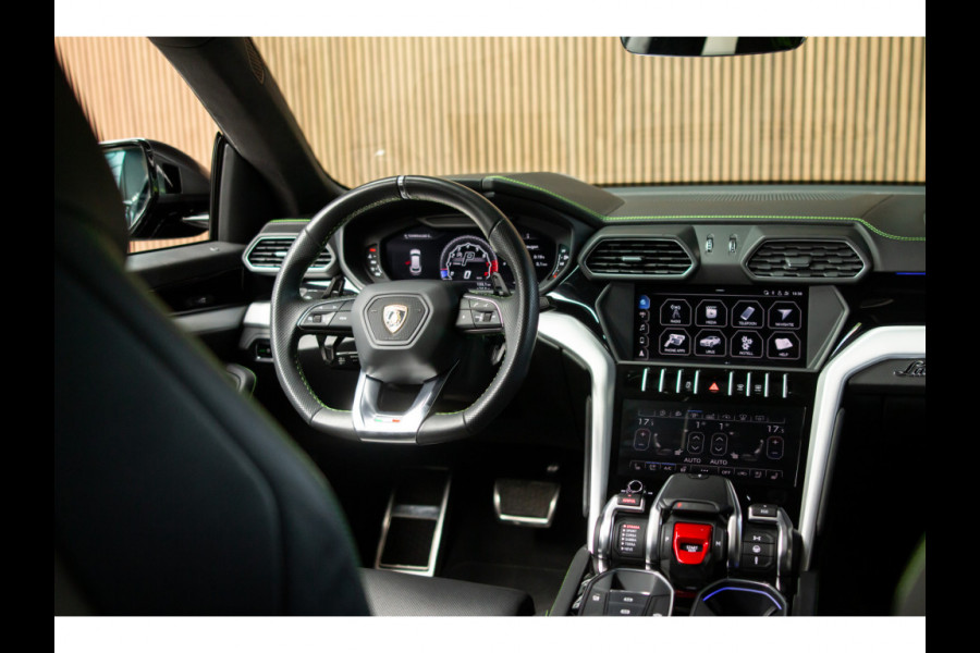 Lamborghini Urus 4.0 V8 HUD Panodak Leer ACC Ceramic Akrapovic Keyless 360 Camera B&O Massage Alcantara hemel Elektr. achterklep Elektr. verstelbare stoelen met memory Afneemb. trekhaak Softclose Achterasbesturing Elektr. verstelbare stuurwiel Navi Stoelverwarming voor & achter Stuurverwarming Stoelventilatie PDC LM ve