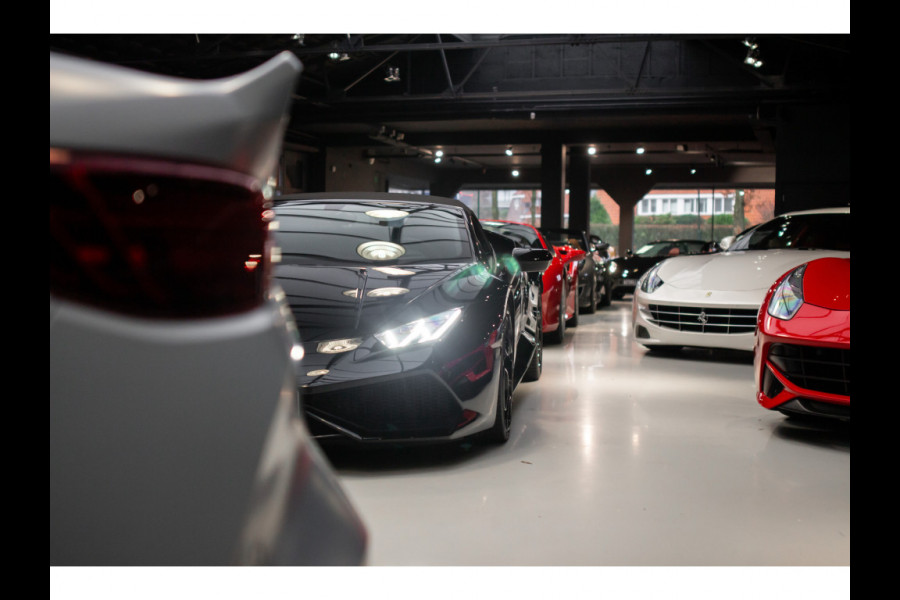 Lamborghini Urus 4.0 V8 HUD Panodak Leer ACC Ceramic Akrapovic Keyless 360 Camera B&O Massage Alcantara hemel Elektr. achterklep Elektr. verstelbare stoelen met memory Afneemb. trekhaak Softclose Achterasbesturing Elektr. verstelbare stuurwiel Navi Stoelverwarming voor & achter Stuurverwarming Stoelventilatie PDC LM ve