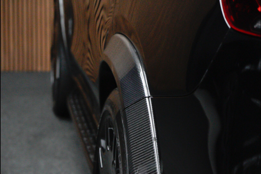 Mercedes-Benz GLS BRABUS 800 4MATIC HUD Massage Full-Carbon Panodak Leer Distronic Standkachel Keyless 360 Camera Burmester Sterrenhemel Airmatic DC Elektr. achterklep Elektr. verstelbare stoelen voor & achter met memory Soft close Elektr. bedienbare trekhaak Elektr. verstelbare stuurwiel Navi PDC LM velgen