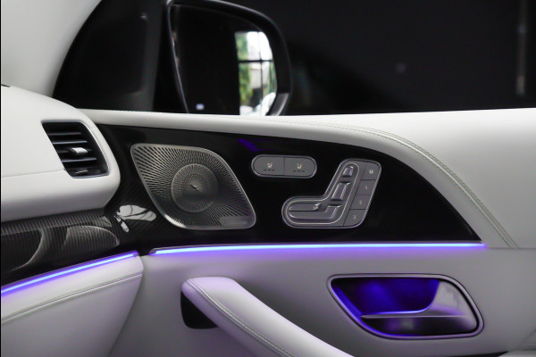 Mercedes-Benz GLS BRABUS 800 4MATIC HUD Massage Full-Carbon Panodak Leer Distronic Standkachel Keyless 360 Camera Burmester Sterrenhemel Airmatic DC Elektr. achterklep Elektr. verstelbare stoelen voor & achter met memory Soft close Elektr. bedienbare trekhaak Elektr. verstelbare stuurwiel Navi PDC LM velgen