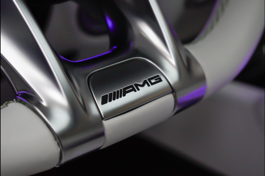 Mercedes-Benz GLS BRABUS 800 4MATIC HUD Massage Full-Carbon Panodak Leer Distronic Standkachel Keyless 360 Camera Burmester Sterrenhemel Airmatic DC Elektr. achterklep Elektr. verstelbare stoelen voor & achter met memory Soft close Elektr. bedienbare trekhaak Elektr. verstelbare stuurwiel Navi PDC LM velgen