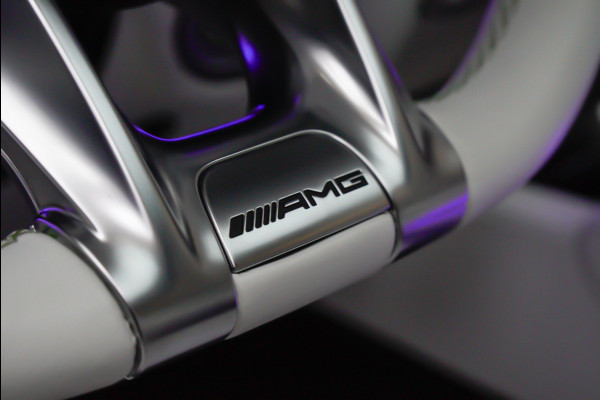 Mercedes-Benz GLS BRABUS 800 4MATIC HUD Massage Full-Carbon Panodak Leer Distronic Standkachel Keyless 360 Camera Burmester Sterrenhemel Airmatic DC Elektr. achterklep Elektr. verstelbare stoelen voor & achter met memory Soft close Elektr. bedienbare trekhaak Elektr. verstelbare stuurwiel Navi PDC LM velgen