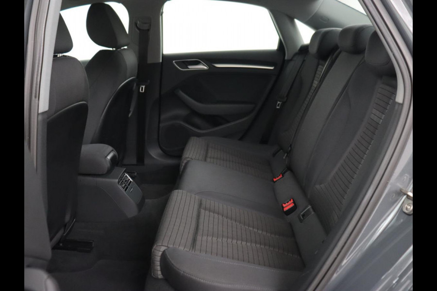 Audi A3 1.0 TFSI Design Pro Line Plus | Stoelverwarming | Trekhaak | Sportstoelen | Full LED | Navigatie | DAB | Cruise control | Climate control | Parkeerhulp | Bluetooth