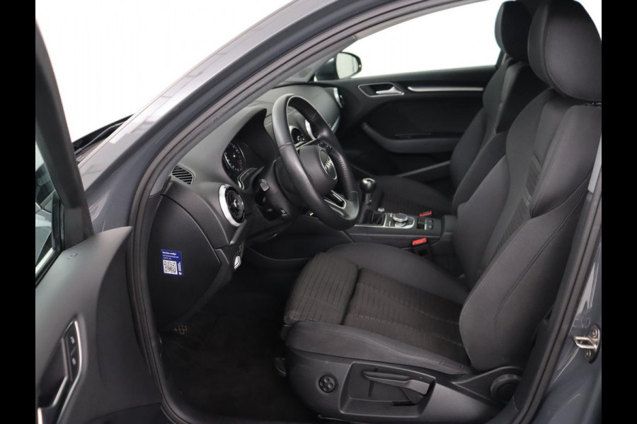 Audi A3 1.0 TFSI Design Pro Line Plus | Stoelverwarming | Trekhaak | Sportstoelen | Full LED | Navigatie | DAB | Cruise control | Climate control | Parkeerhulp | Bluetooth