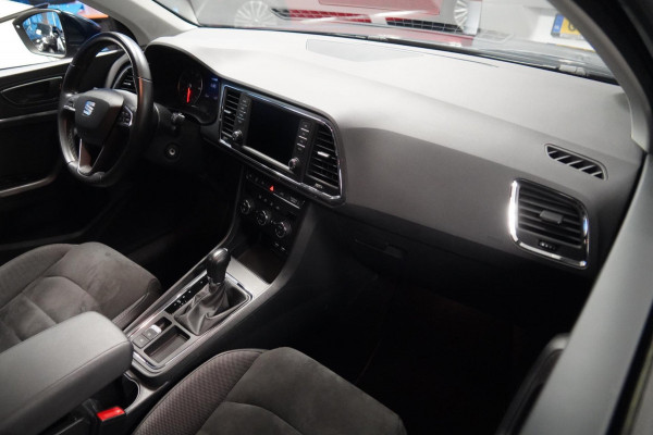 Seat Ateca 1.5 TSI Style Business Intense / NL-Auto / 46dkm NAP / Adaptieve Cruise / Navi / Allseason