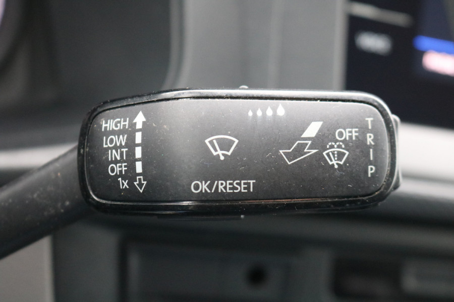 Volkswagen Transporter 2.0 TDI L2 H1 DC 150pk Airco Navigatie Imperiaal