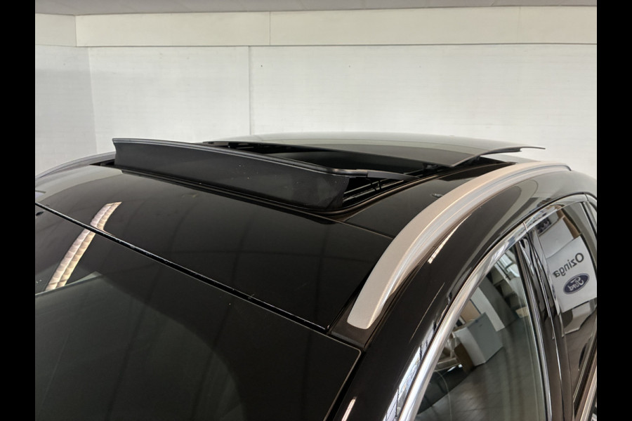 Ford Kuga Vignale PHEV vol opties-elektr.trekhaak-pan.dak 20-inch lichtmetaal